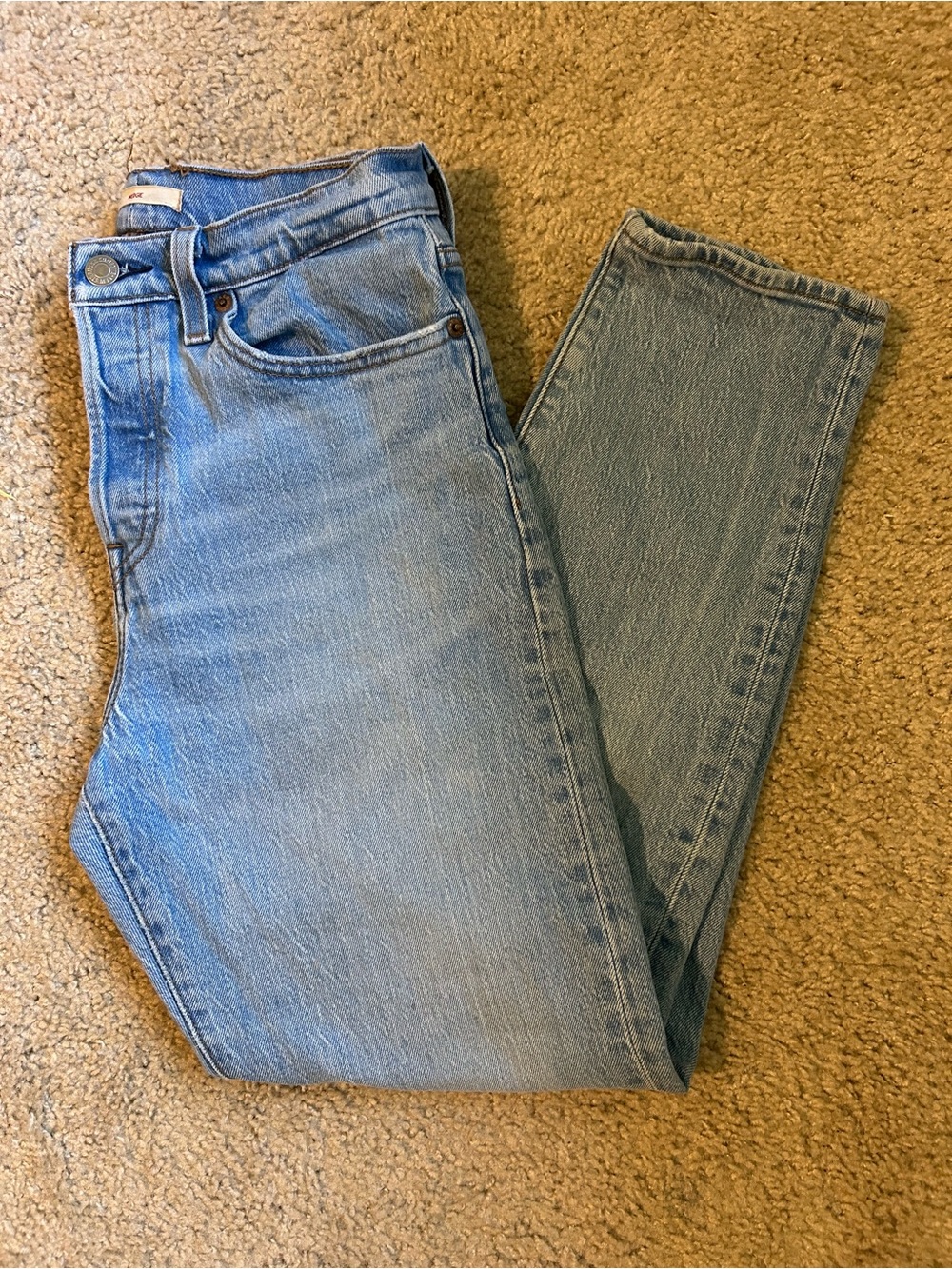 Levi’s Wedgie size 28 High-Rise Straight Jeans